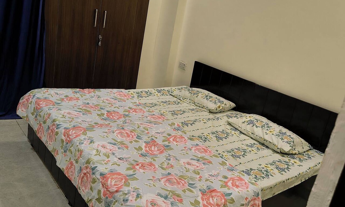 Greater Noida Apartment | 2-bedroom apartment in welcoming Bisrakh Jalalpur with AC