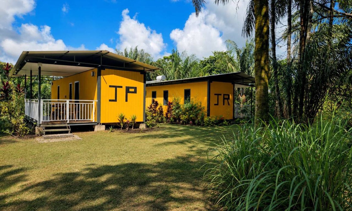 Montsinery-Tonnegrande House | 2 Tiny houses nestled in nature with creek access