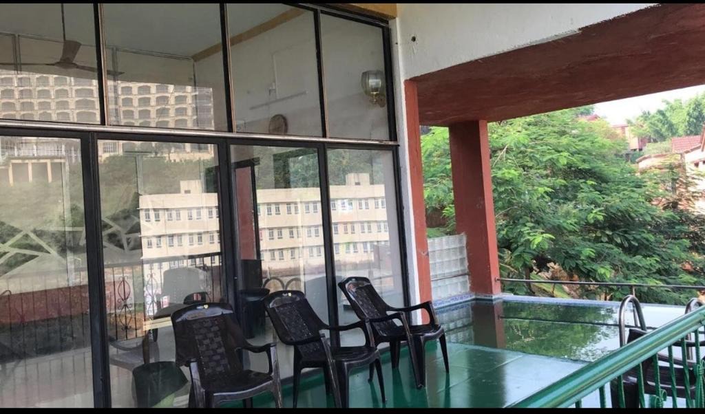 Aarey Colony Apartment | 218 Palms Villa