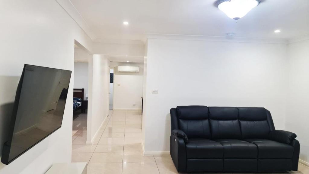 Dean Park House | 3 Bed Room, Luxury Home
