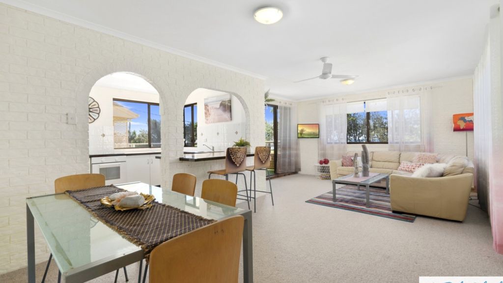 Woorim House | 3 BEDROOM BEACHFRONT UNIT WITH POOL