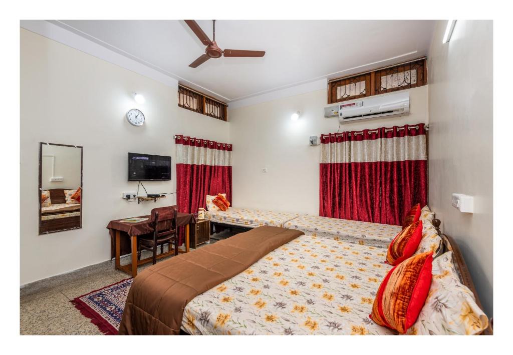 Jabalpur House | 3 BHK Entire Homestay-Comfortable for Family or Group at Jaiswal Homestay