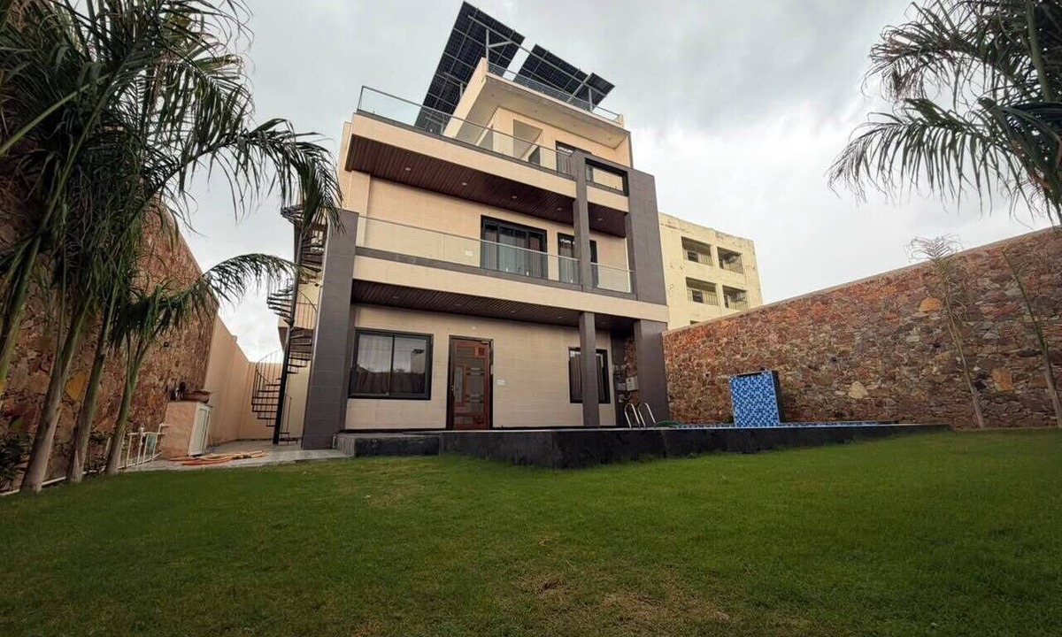 Sitapura Other | 3BHK ULTRA LUXURIOUS RAJ KAPOOR FARM HOUSE JAIPUR