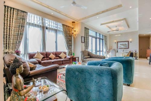 Sector 58 Apartment | 4BR apartment for Business & Medical stays near Golf Course Road Gurgaon