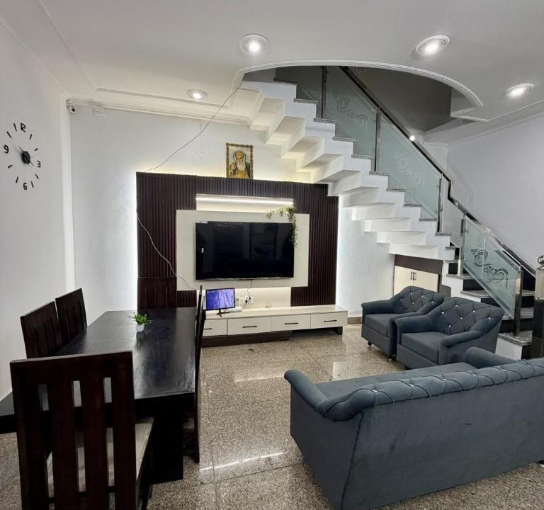 Phagwara Apartment | 6 Bedroom Manor in Phagwara