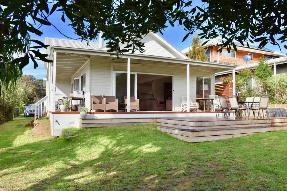 Anglesea House | 7 Parker