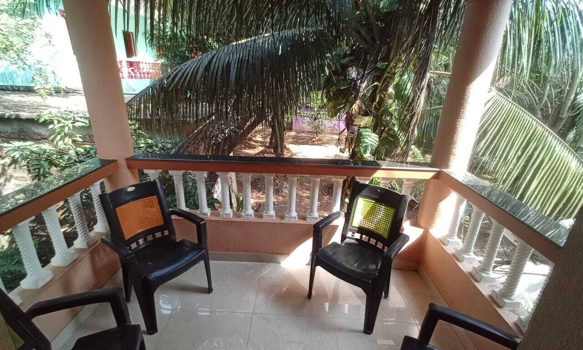 Candolim Apartment | a cosy 2 bhk 300 mts away from the beach