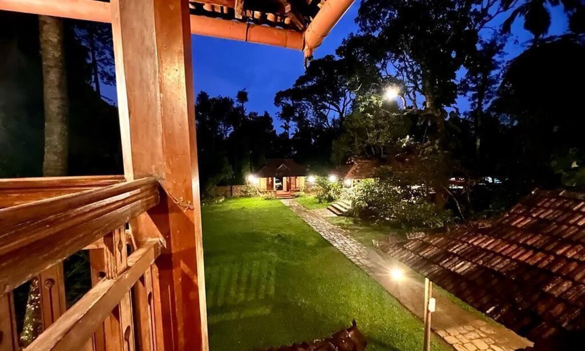 Meppadi Hotel | Aaranyakam