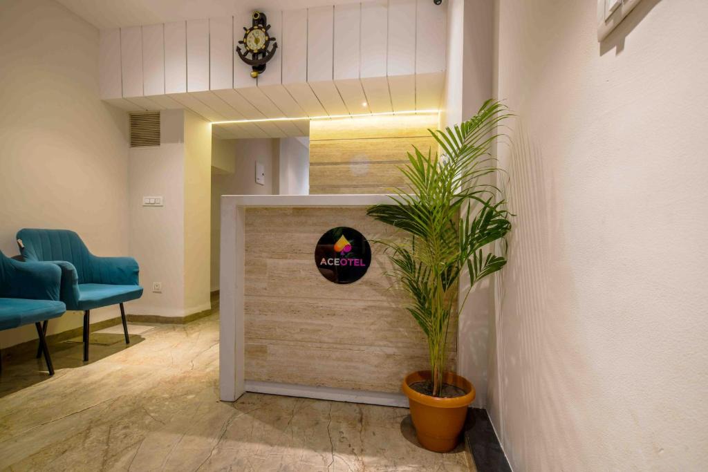Indore Hotel | Aceotel Xpress Mint Scheme No 114