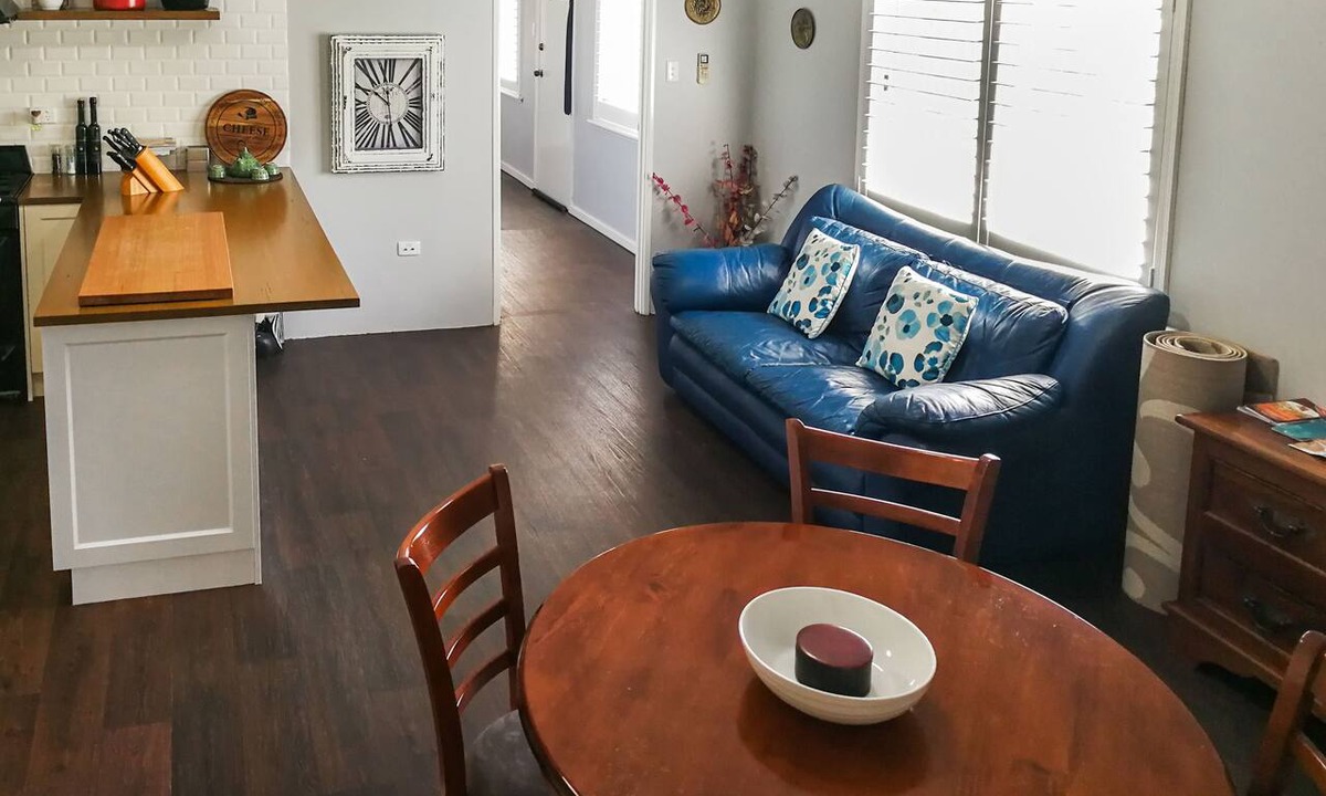Redcliffe Bed & Breakfast | Airport B&B
