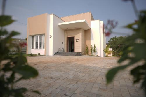 Yelagiri Villa | Alpine Resort
