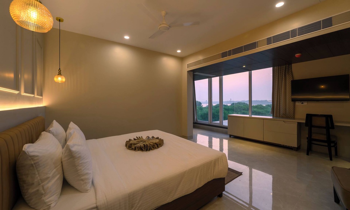 Varanasi Hotel | Amritara The Samagam