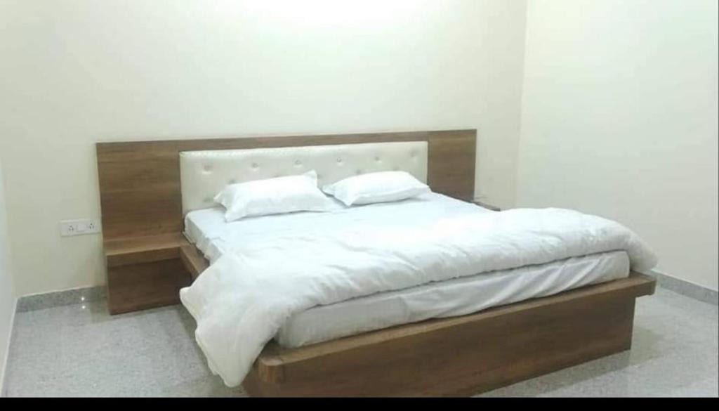 Govardhan House | Anant Royal