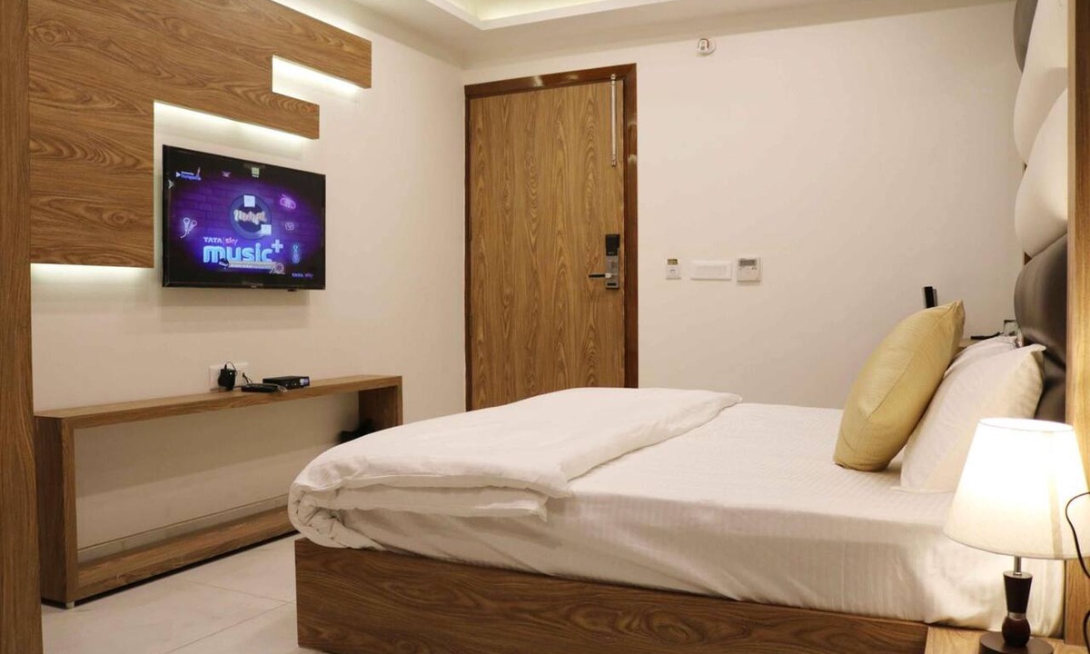 Sector 15 Hotel | AP HOLIDAYS