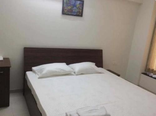 Solapur Hotel | Ashoka cottage and room stay