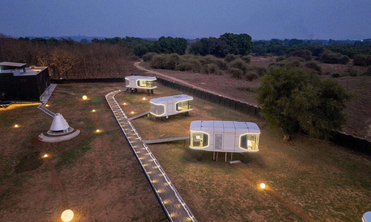 Vada Hotel | Astrophile
