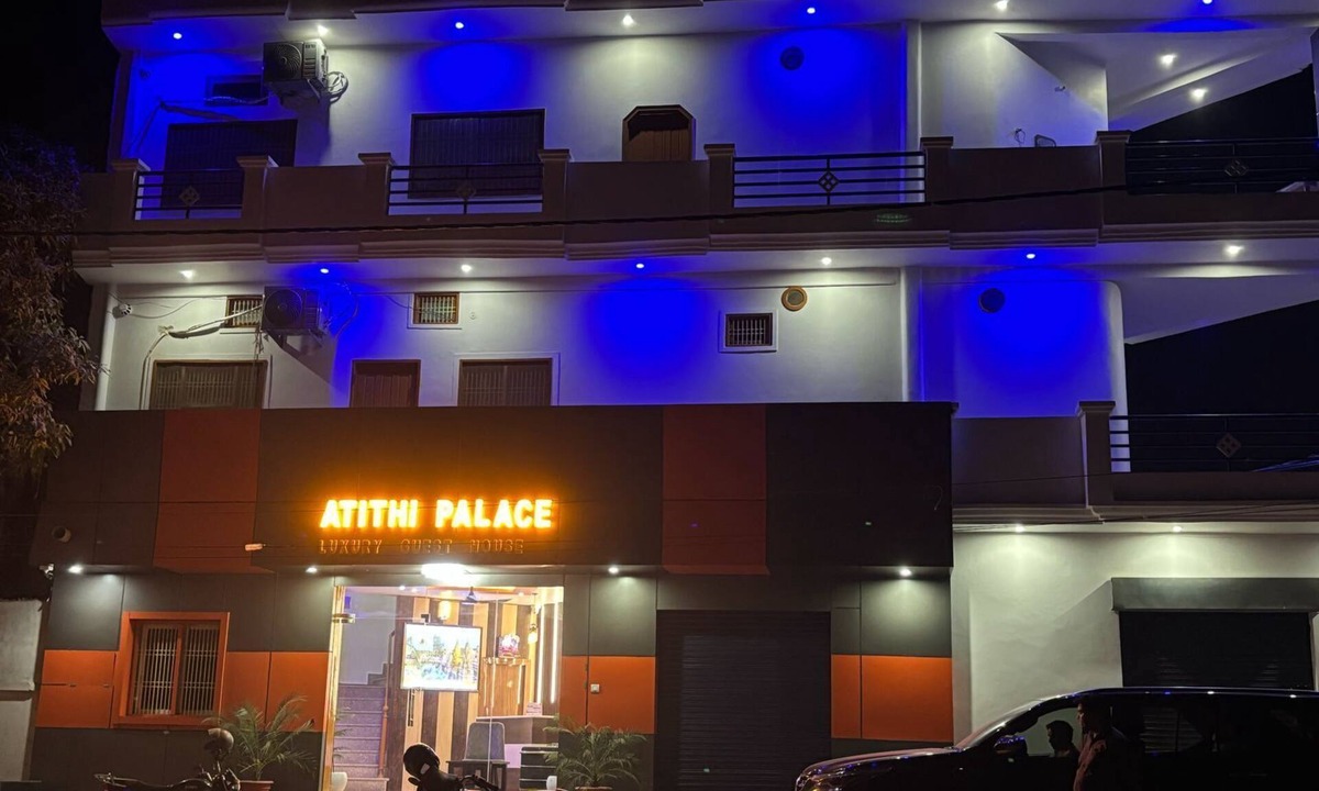 Varanasi Hotel | Atithi Palace Luxury Guest House