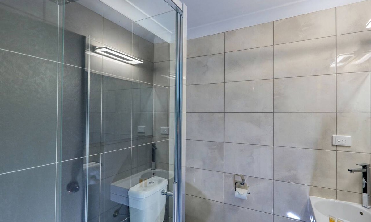 Coonabarabran Hotel | Azalea Motel