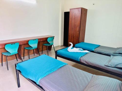 Pune Hostel | Backpacker hostel