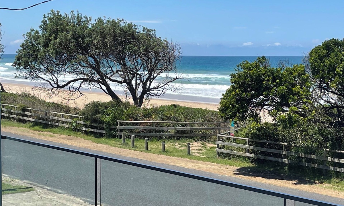 Old Bar House | Beachfront house - 3 bedroom 2 bath. Steps to the beach, ocean views, balcony.