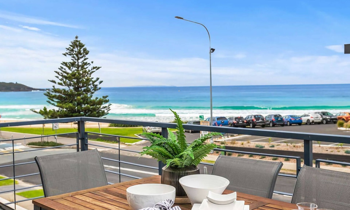 Mollymook Apartment | Beachfront Six - Perfectly located apartment right on the beach