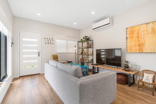 Rosebud House | Beachside Townhouse