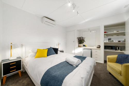 Benalla West Apartment | Benson House & Benson Lodge