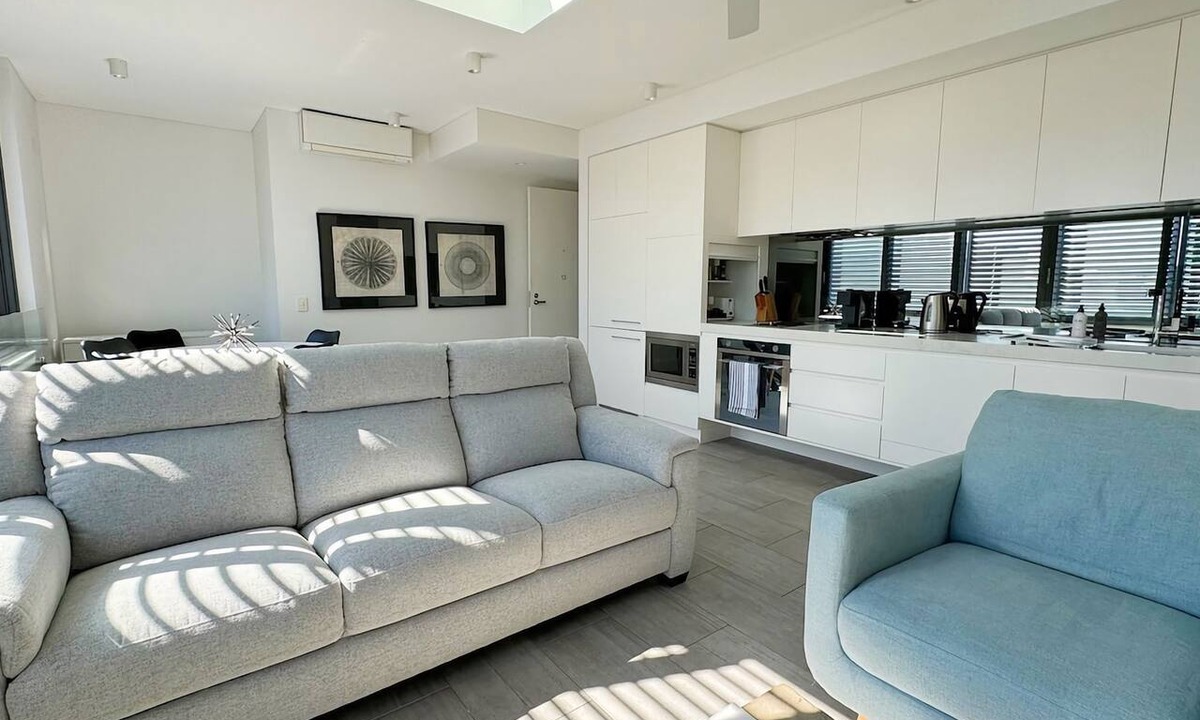 Bondi Beach Apartment | Bondi Beach Escape, Steps to Sand & Cafe