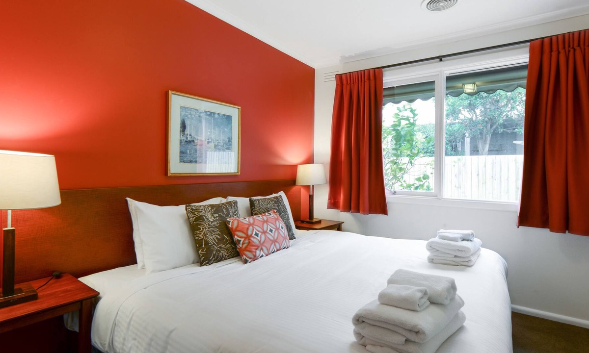 Sandringham House | BOUTIQUE STAYS - Sandy Haven A