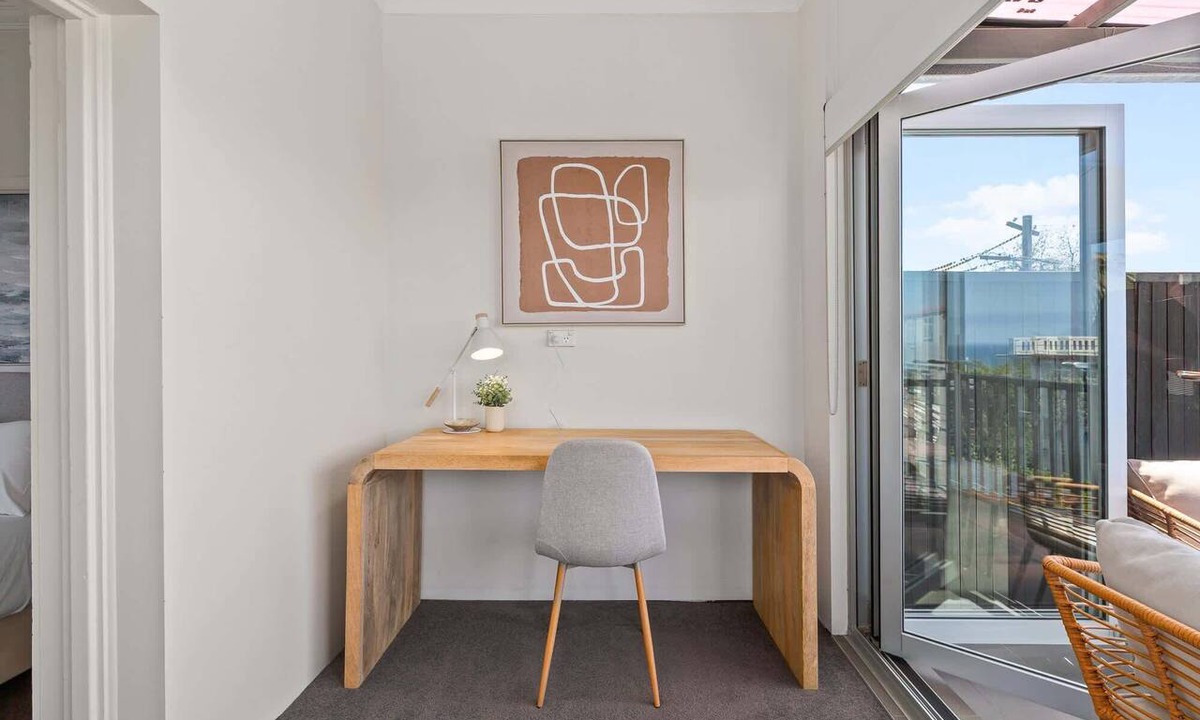 Coogee Apartment | Bright 2-Bed Apartment in Coogee