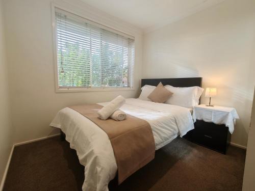 Winston Hills House | Bright Double Room O Winston Hills