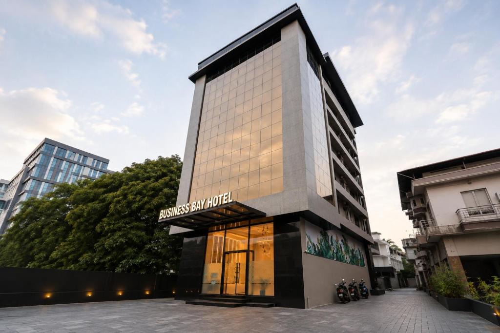 Ernakulam South Hotel | Business Bay Hotel Kochi, Near South Railway Station