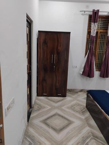 Chandauli Apartment | Captain's Deck