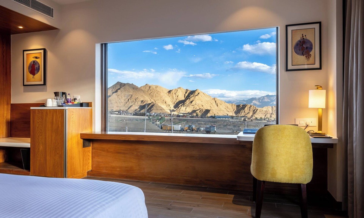 Leh Hotel | Charmwood Hotel