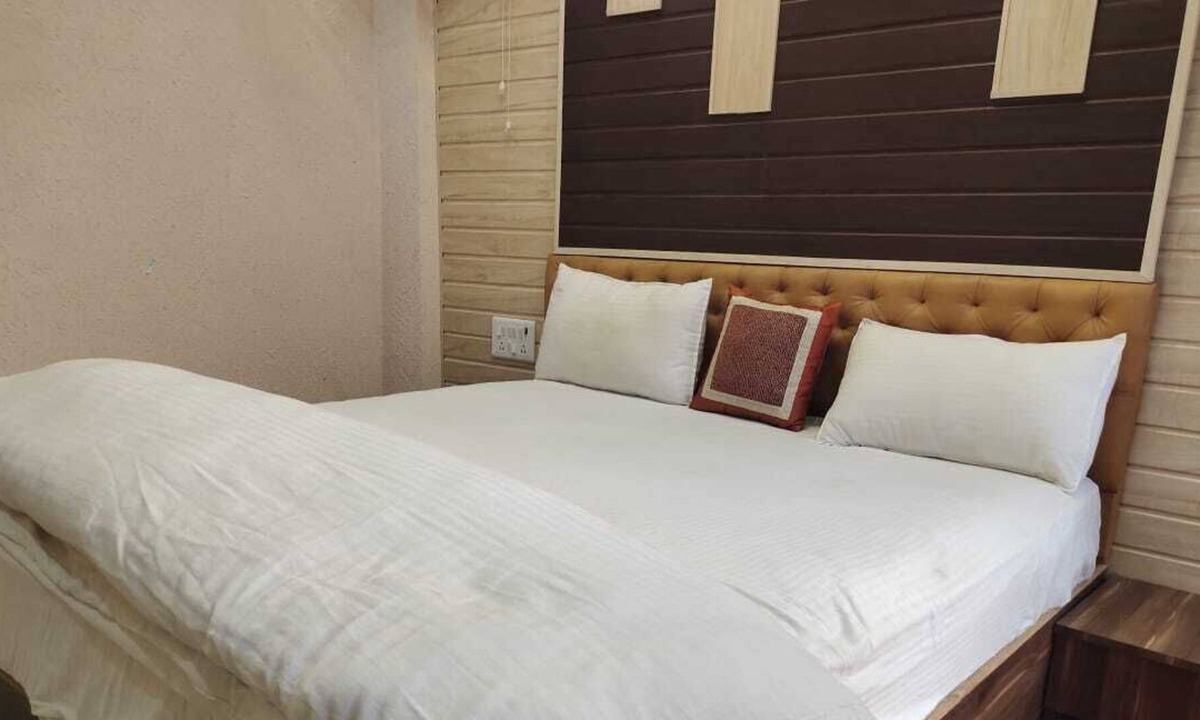 Guna Hotel | Chauka Chulha