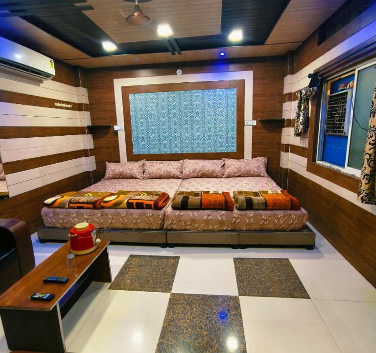 Jaora Hotel | Chirag Guest House