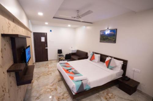 Hadapsar Hotel | Classic Residency