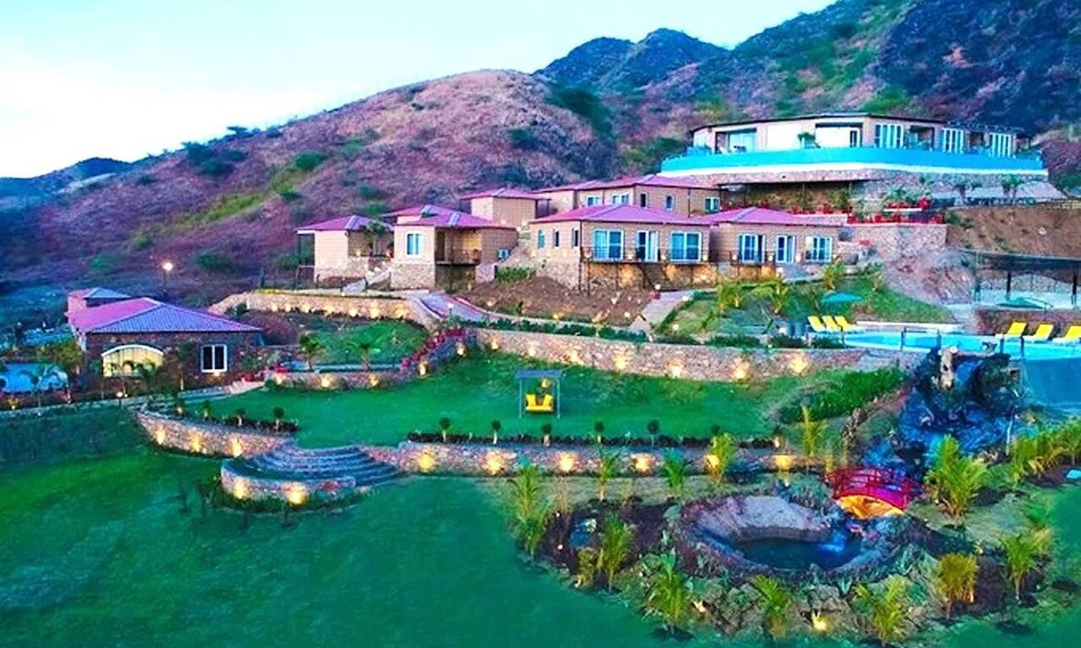 Nathdwara Hotel | Clubhouse Resort Swarnagarh Udaipur