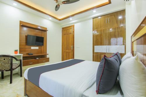 Gurugram Hotel | Collection O Corporate Suite Near Omaxe Celebration Mall