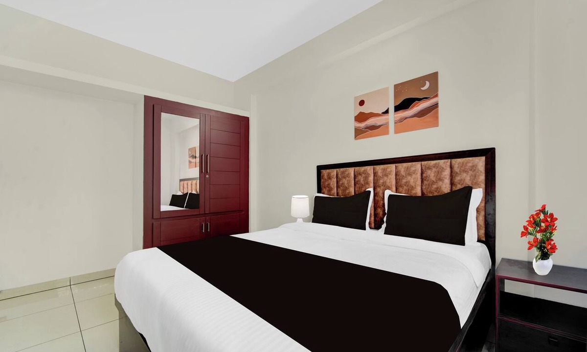 Neyyattinkara Hotel | Collection O Valiyavila Junction