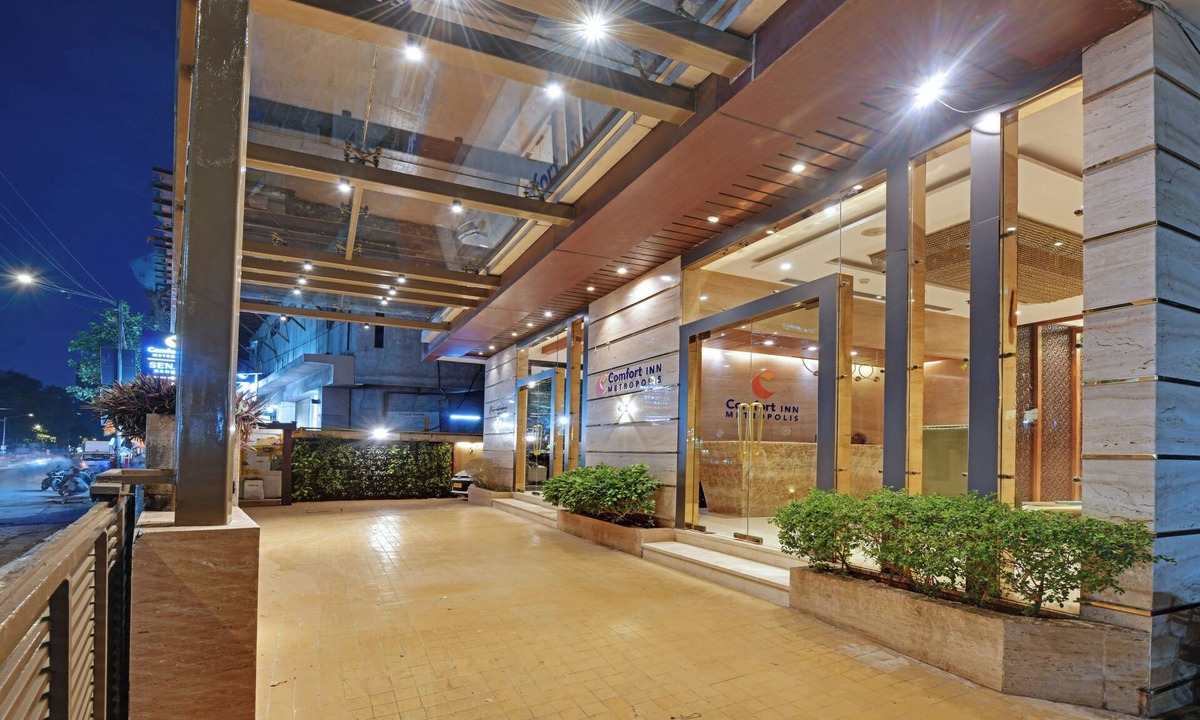 Marol Hotel | Comfort Inn Metropolis