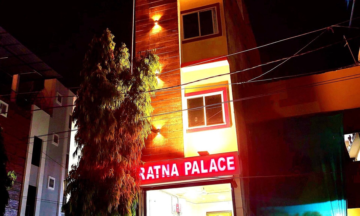 Ujjain Hotel | Comfortable & Clean Stay with Fast Wi-Fi and Easy Check-In