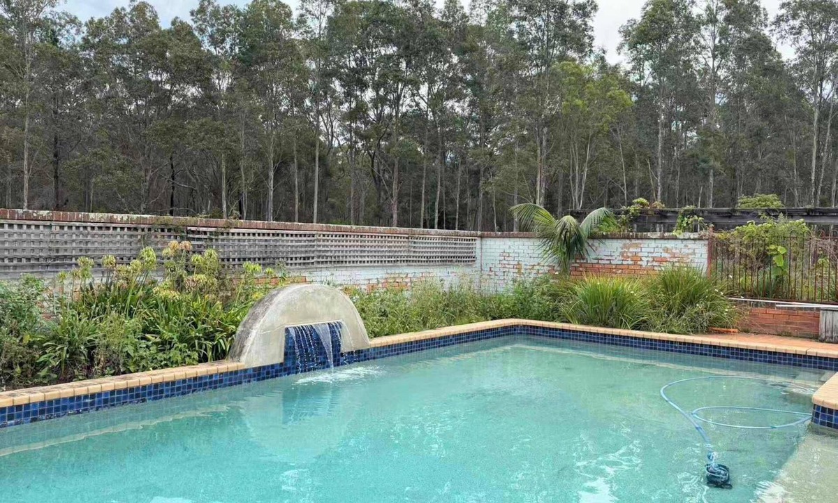 Worrigee House | Comfortable Queen and Single Farm Stay