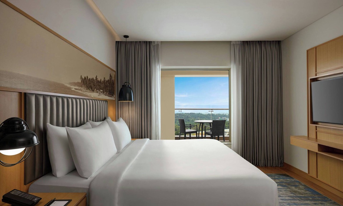 Kakkanad Hotel | Courtyard by Marriott Kochi Infopark