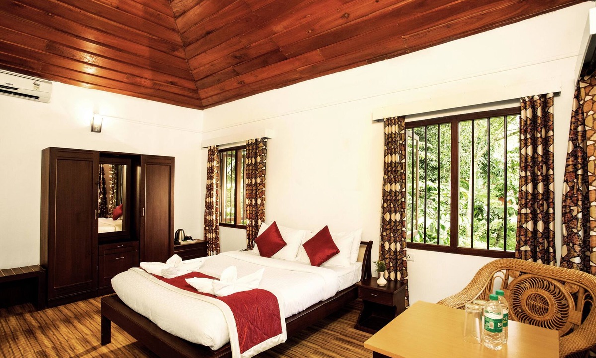 Kolagappara Hotel | Crescent Residency