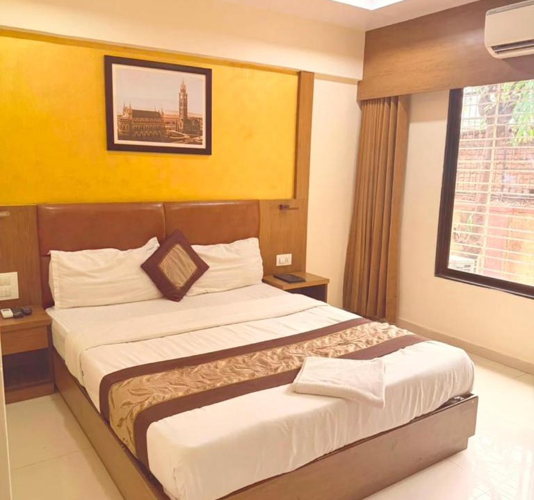 Bandra West Hotel | Crystal Luxury Hotel
