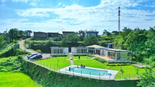 Akola Resort | Cucubanos Villas Bhandardhara - Couple Friendly Luxury Cottages - Lake View