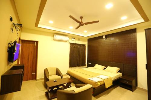 Kalapettai Hotel | D'Inn