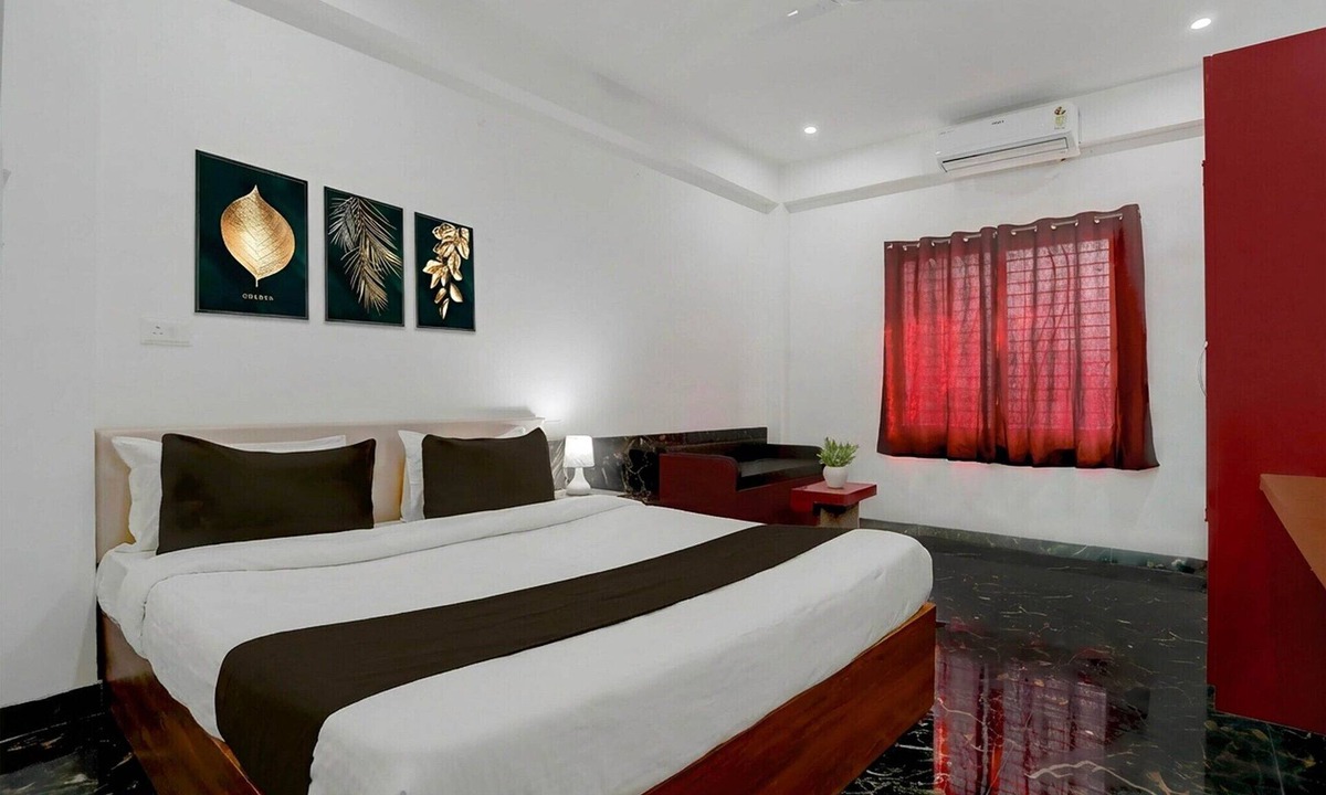 Sahibganj House | Deluxe Peepal TreeBhagalpur
