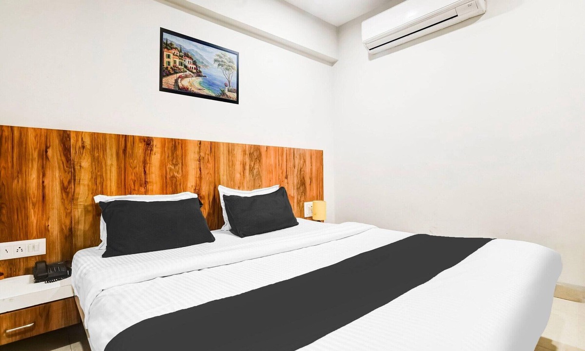 Indore House | DeluxeVirat Hotel And Restaurant